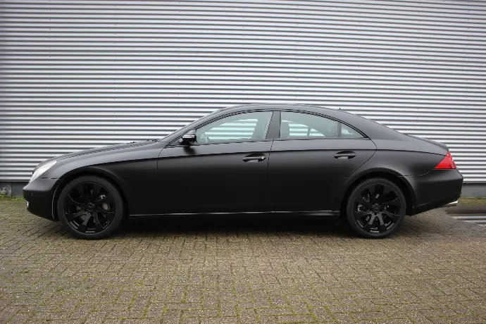 Mercedes CLS wrap mat zwart 2 - Bakker Customs